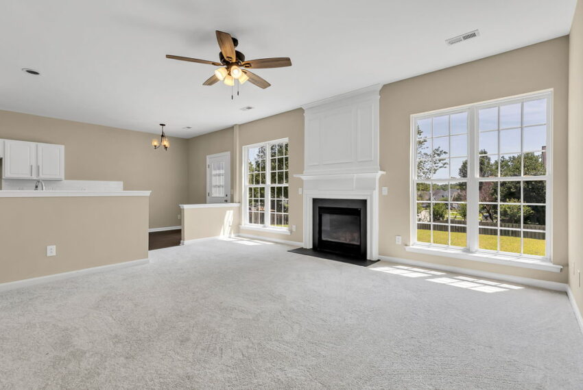 3428 Silverlake Ct-10