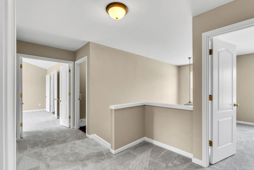 3428 Silverlake Ct-26