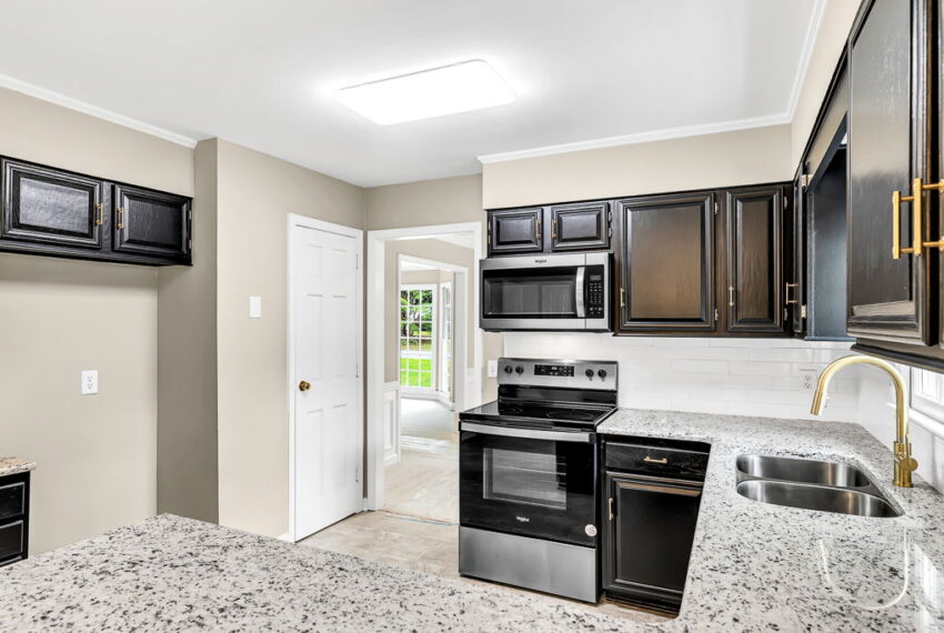 4614 Charlotesville Rd-14