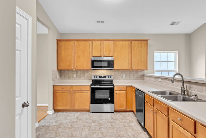 5314 Silverbrook Drive-13