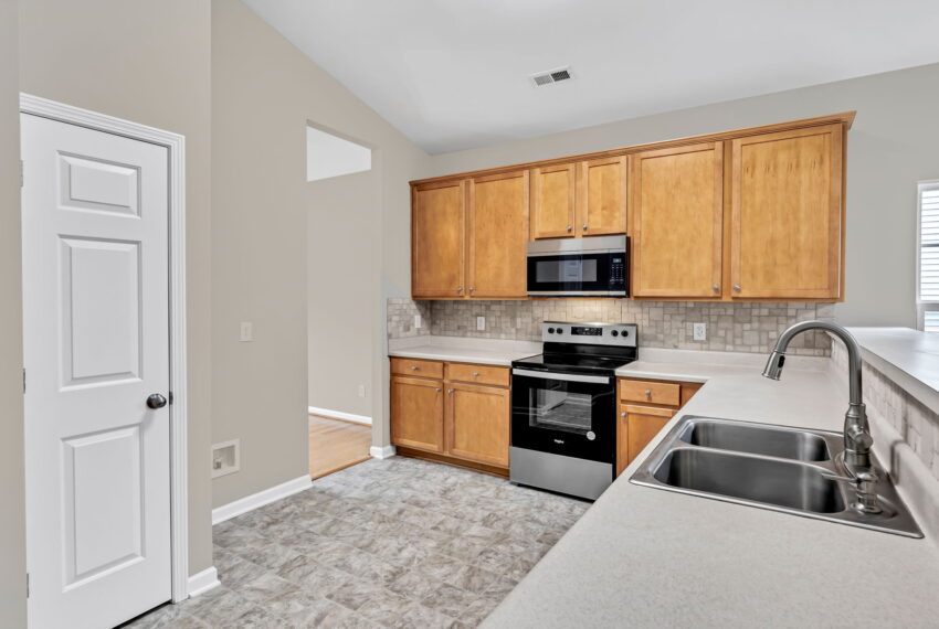 5314 Silverbrook Drive-14