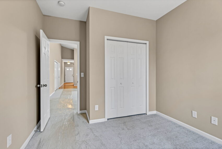 5314 Silverbrook Drive-17