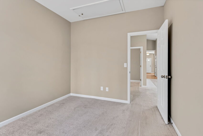 5314 Silverbrook Drive-19