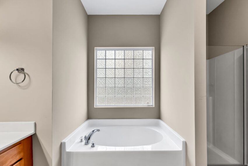 5314 Silverbrook Drive-24