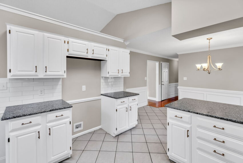 3222 Derby Circle-13