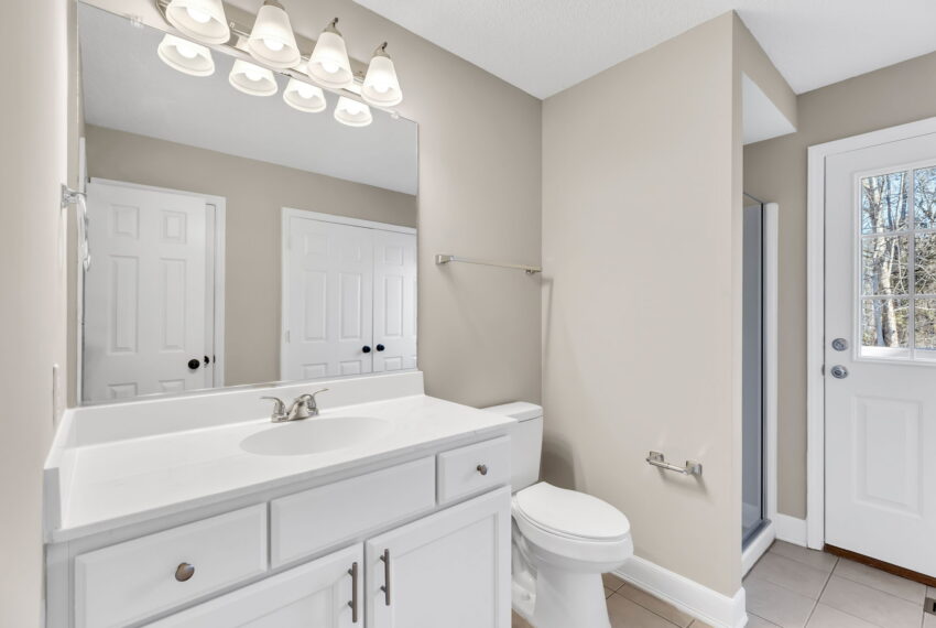 3222 Derby Circle-16