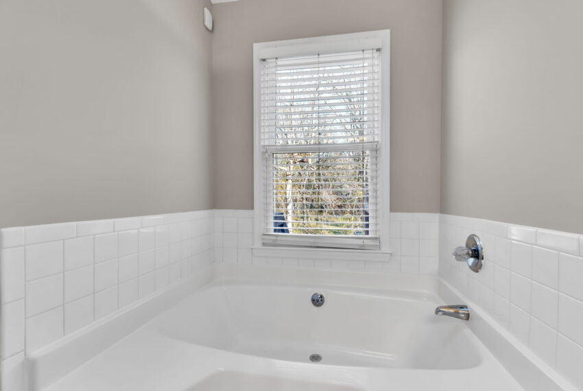 3222 Derby Circle-22