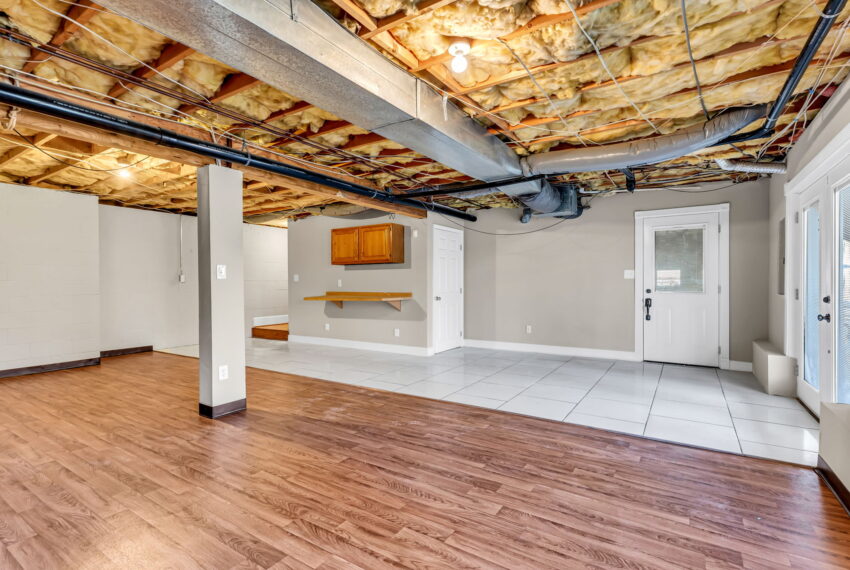 3222 Derby Circle-29