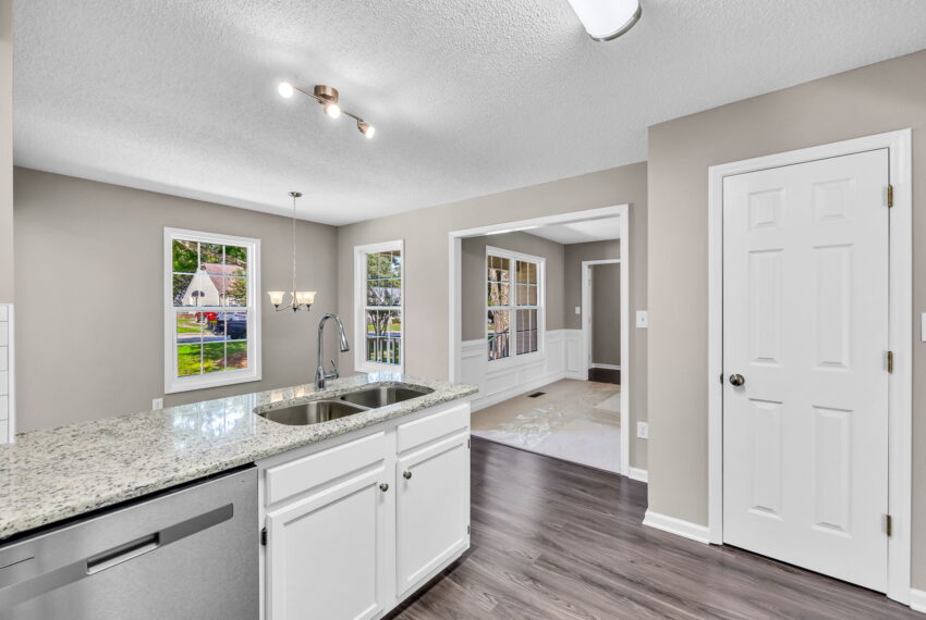 7012 Chaftain Pl-new-100