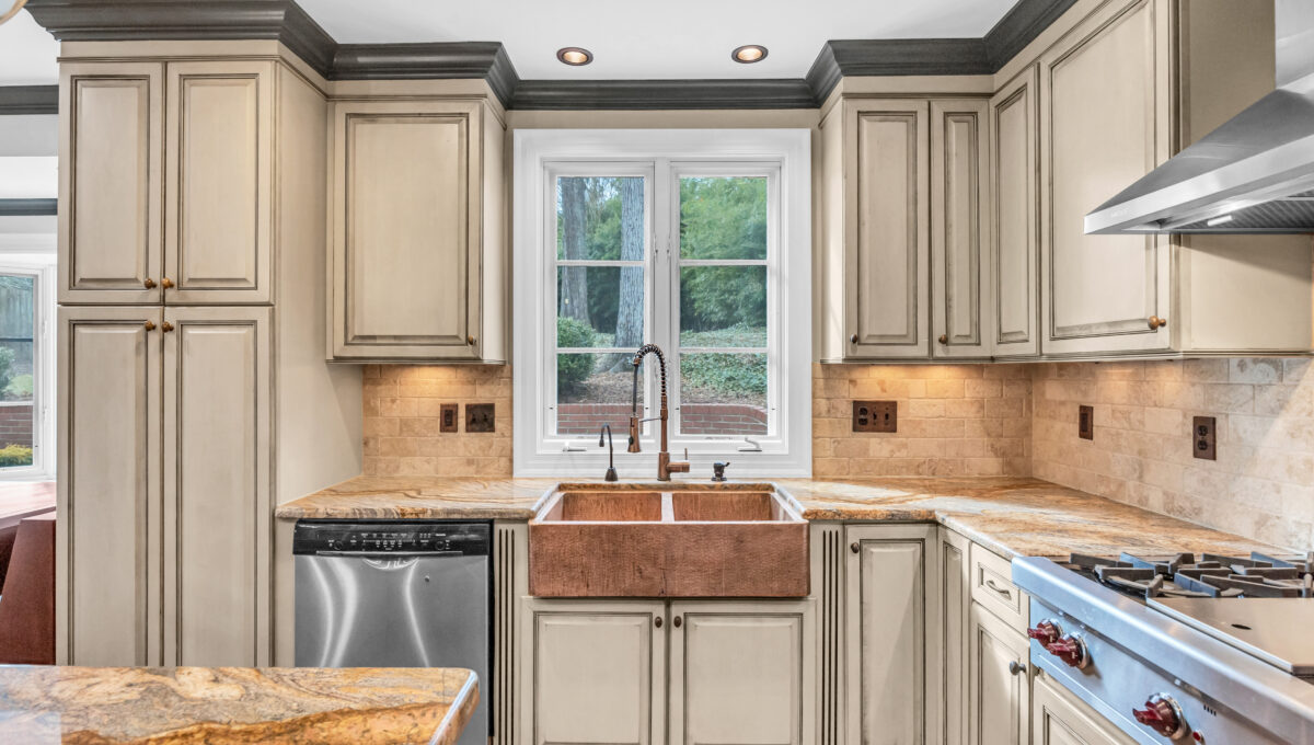 213 Elmwood Drive-17