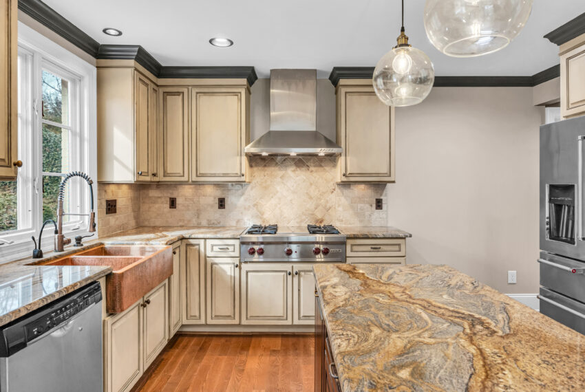 213 Elmwood Drive-18