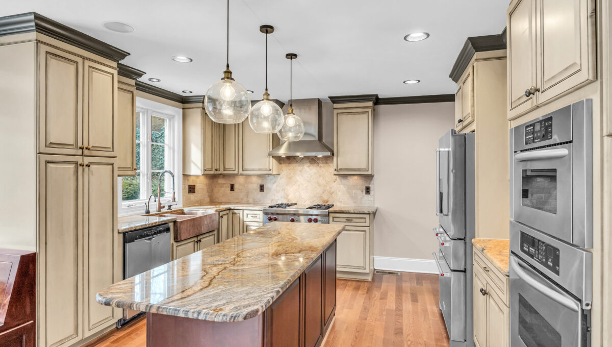 213 Elmwood Drive-19