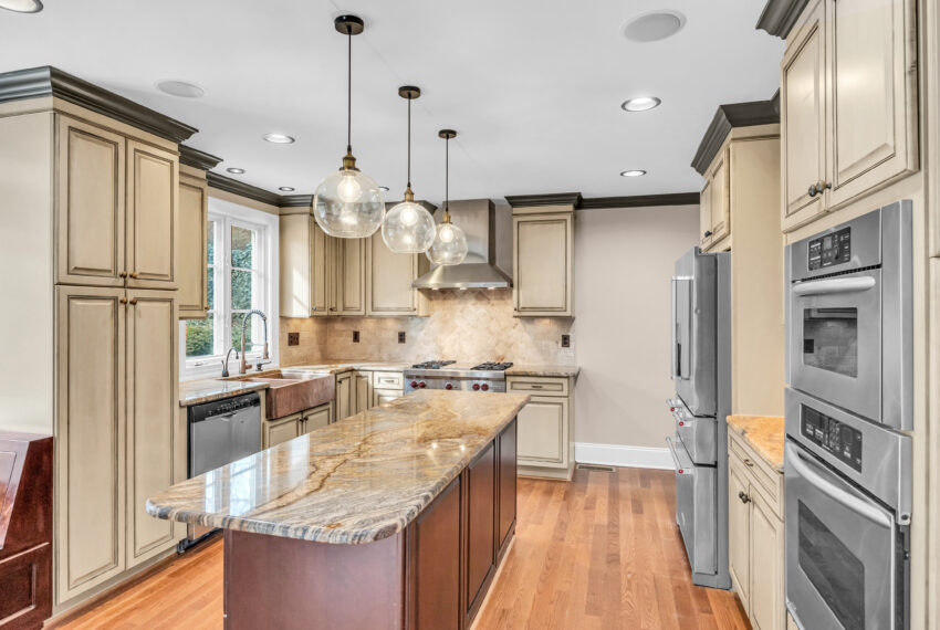 213 Elmwood Drive-19