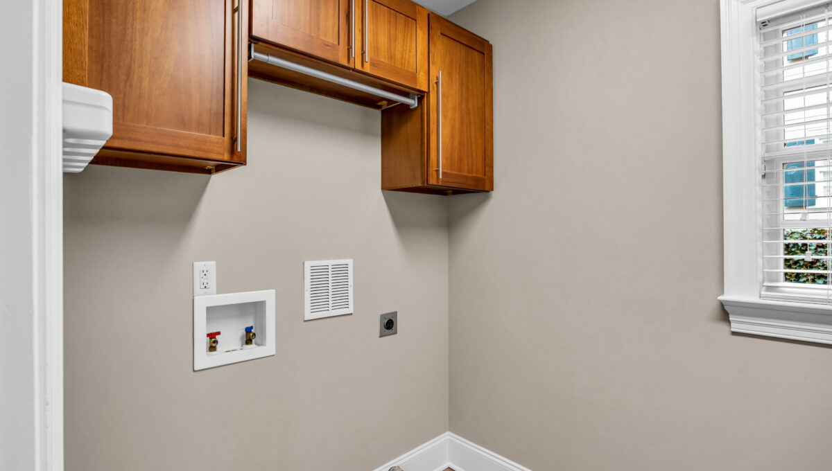 213 Elmwood Drive-24