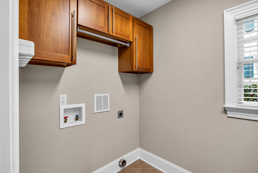 213 Elmwood Drive-24