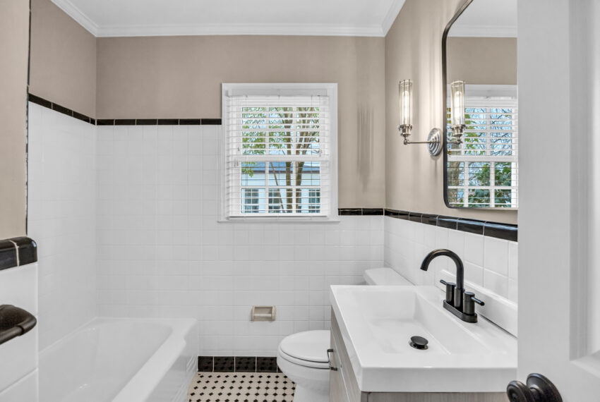 213 Elmwood Drive-29