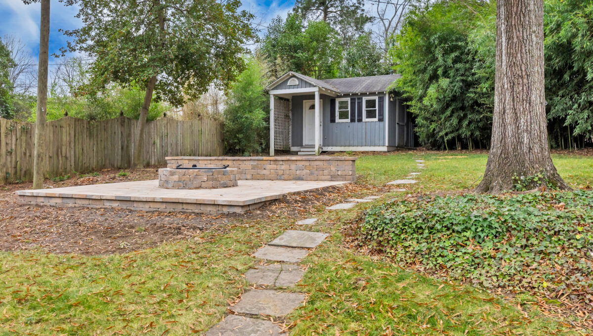 213 Elmwood Drive-46