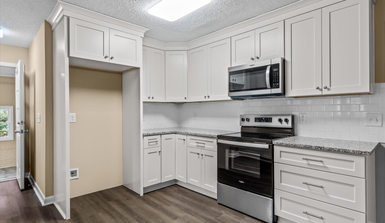 15-1413 Rankin Road Kitchen 2