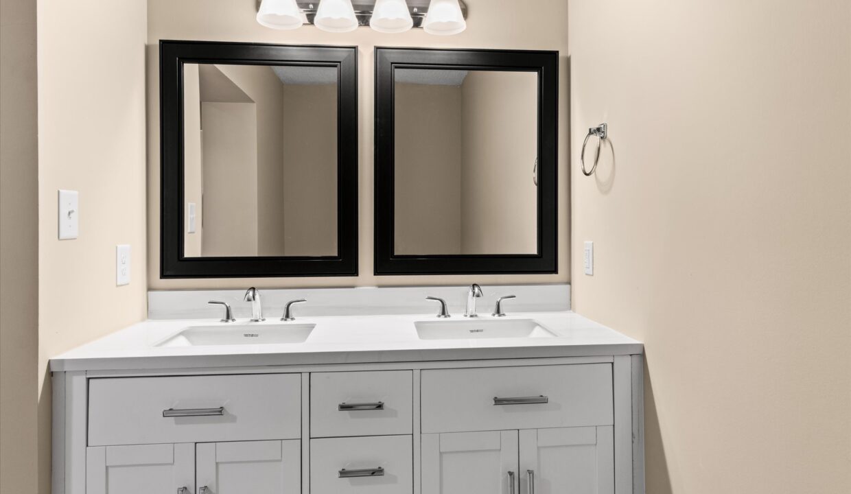 25-1413 Rankin Road Primary Bedroom Bath 1