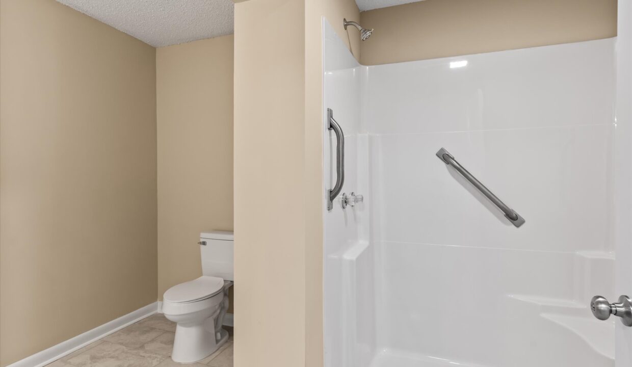 26-1413 Rankin Road Primary Bedroom Bath 2