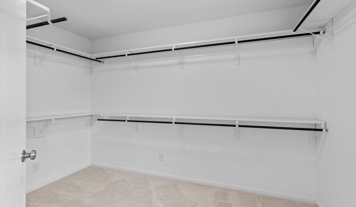 27-1413 Rankin Road Primary Bedroom Closet