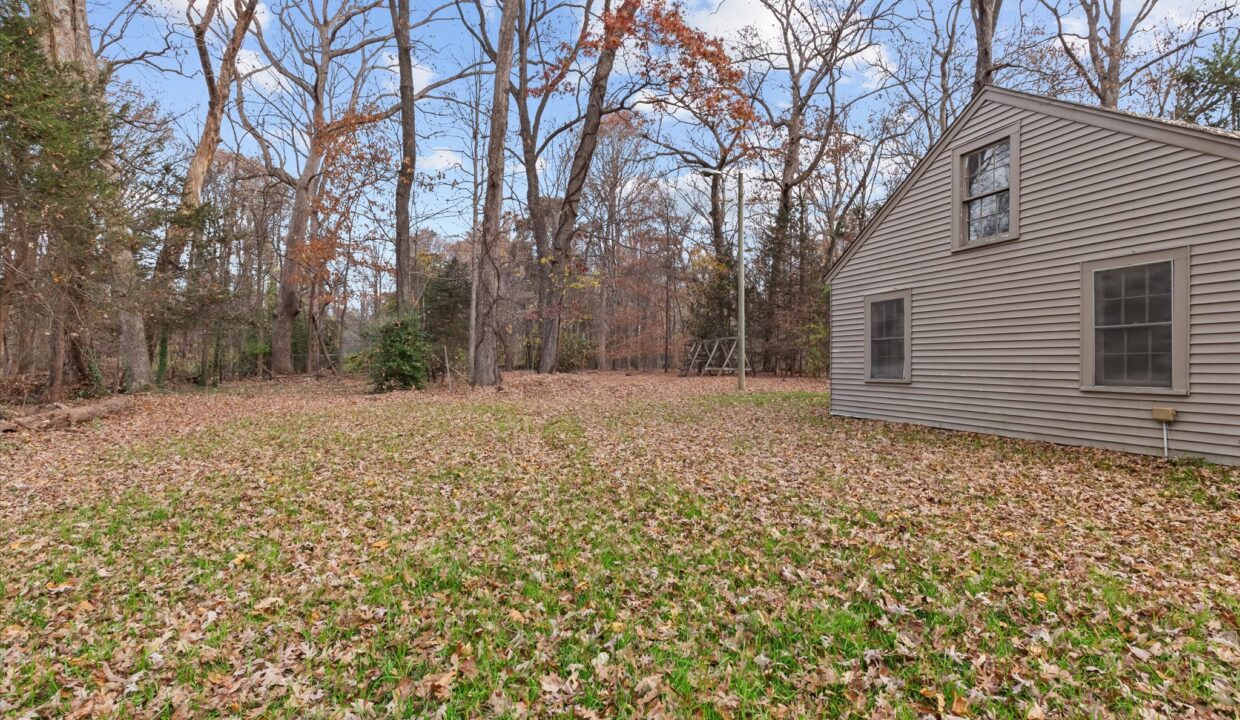 38-1413 Rankin Road Back 5