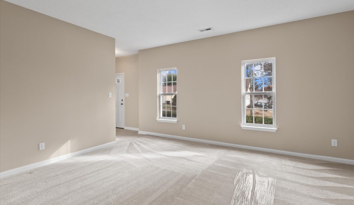 06-5410 Angle Oaks Drive Living Room 1