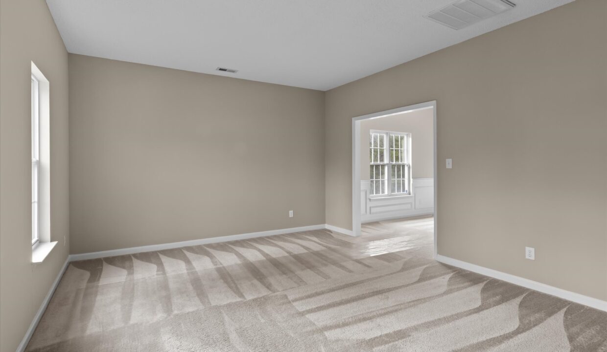 07-5410 Angle Oaks Drive Living Room 2