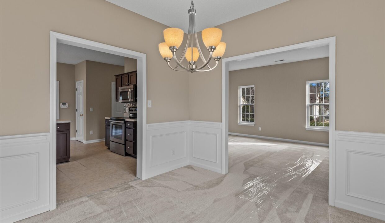 09-5410 Angle Oaks Drive Dining Room 2