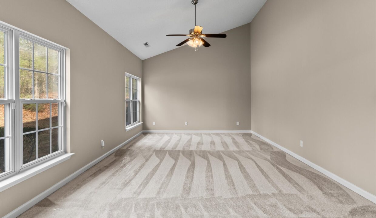 15-5410 Angle Oaks Drive Family Room 1