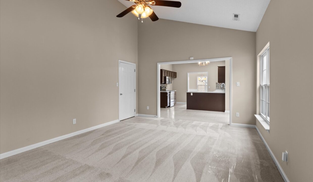 16-5410 Angle Oaks Drive Family Room 2