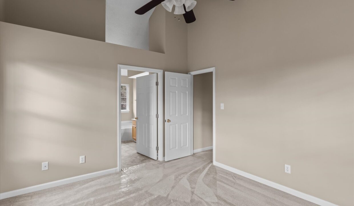 21-5410 Angle Oaks Drive Primary Bedroom 2