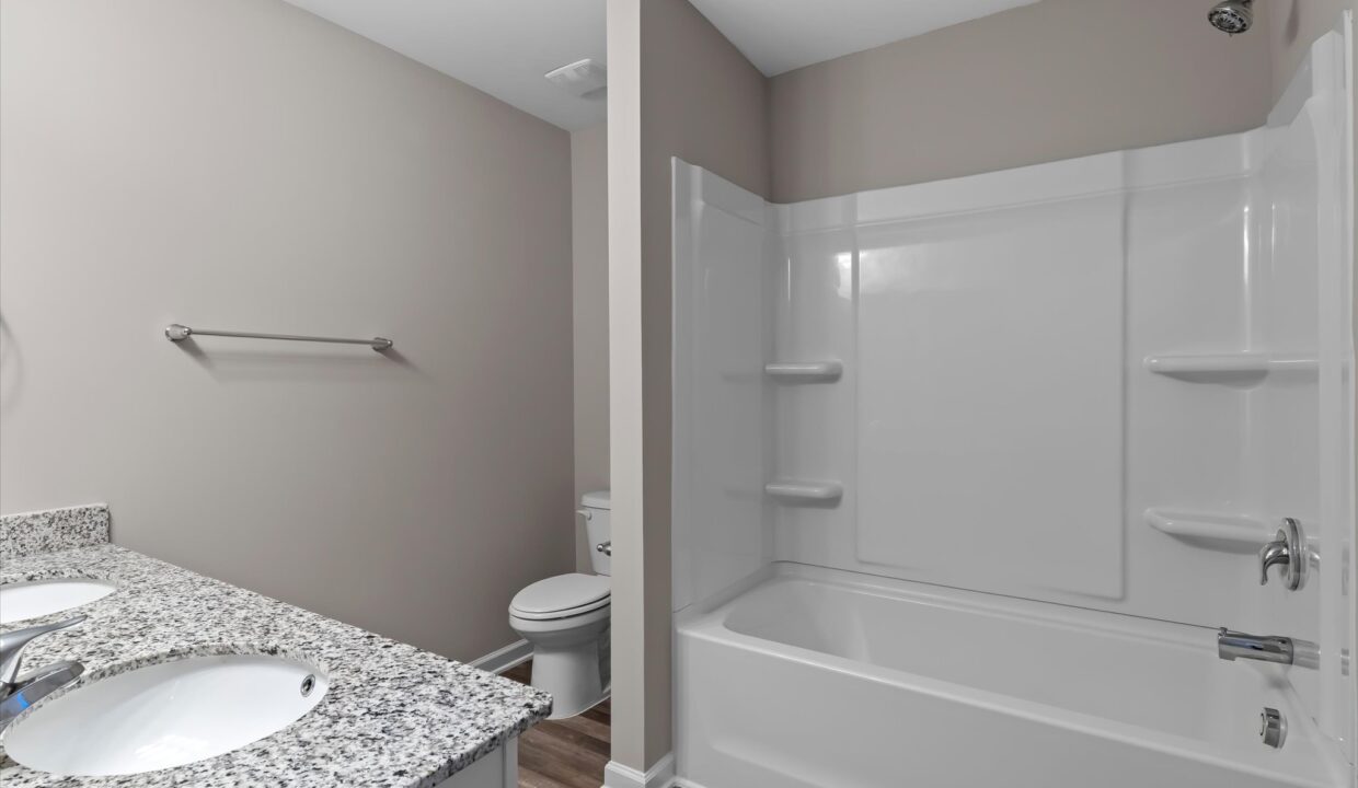 22-109 Lemon Lane Primary Bedroom Bath 2