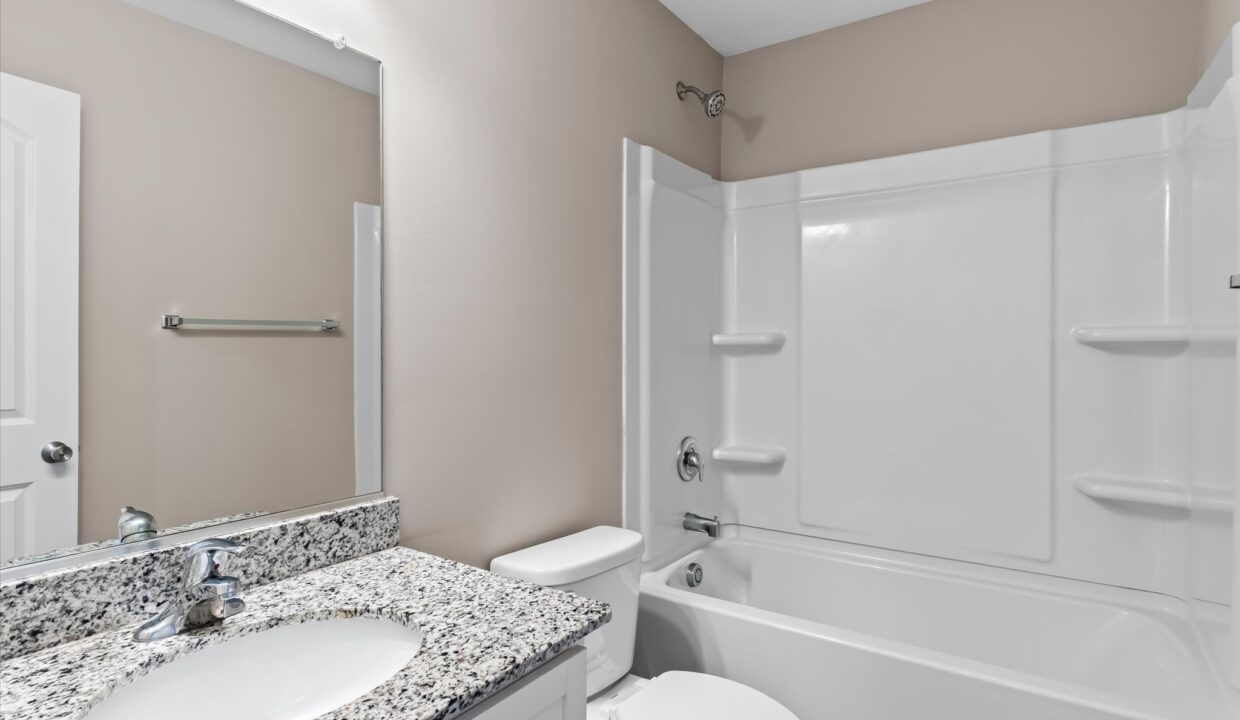 26-109 Lemon Lane Hall Bath