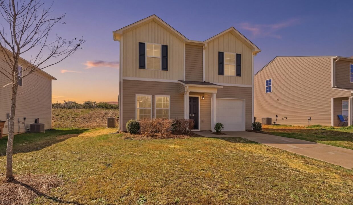 30-109 Lemon Lane Front 2_twilight