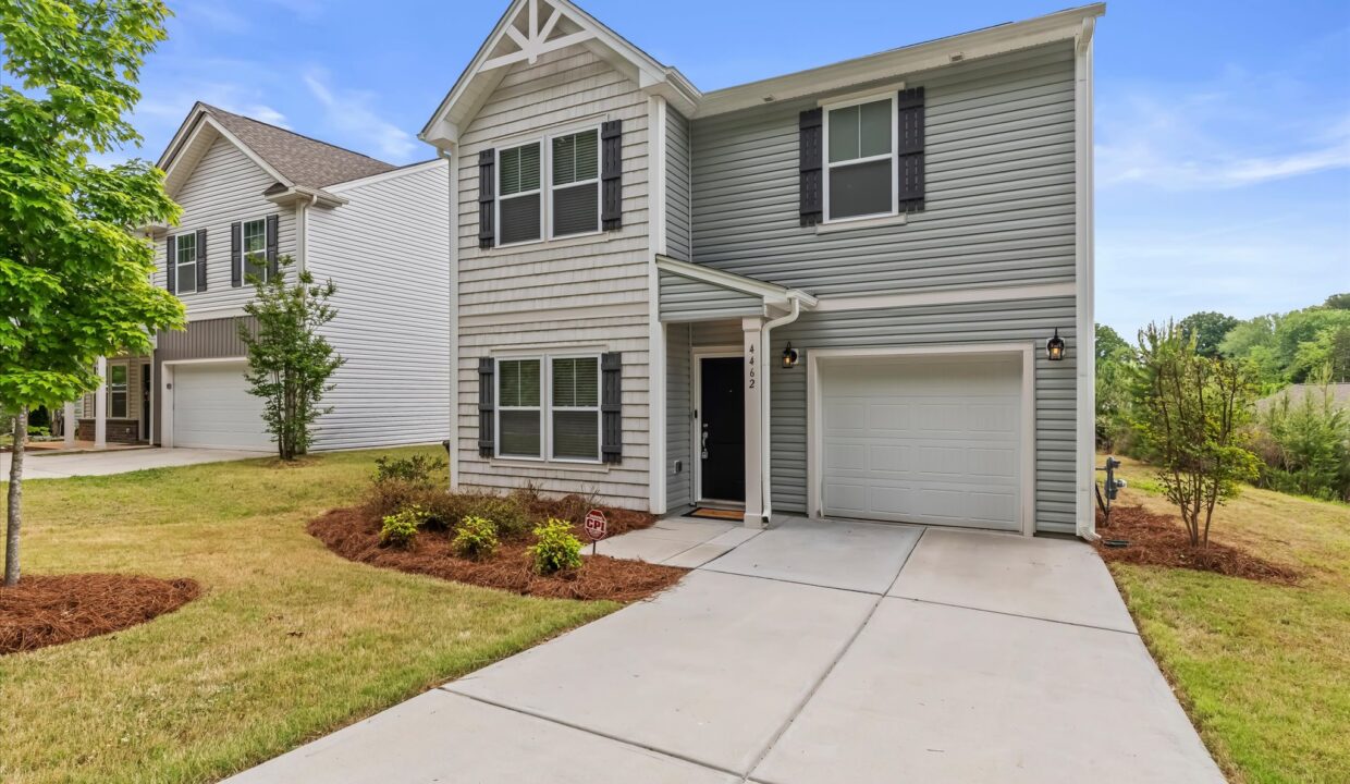 02-4462 Wesmar Drive Front 2