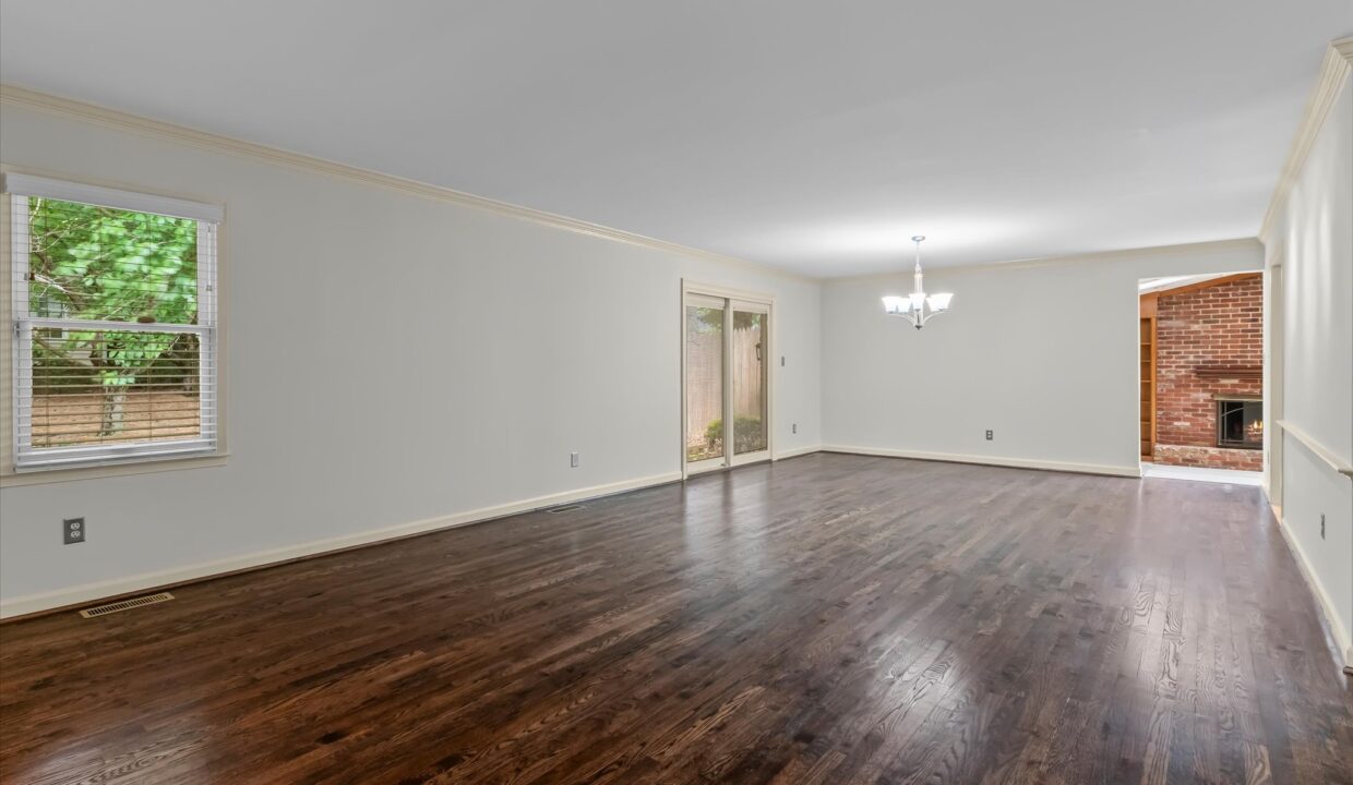 06-900 Brintonial Way Great Room 1