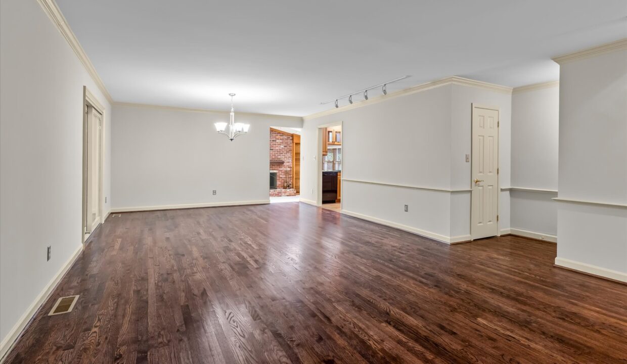 07-900 Brintonial Way Great Room 2