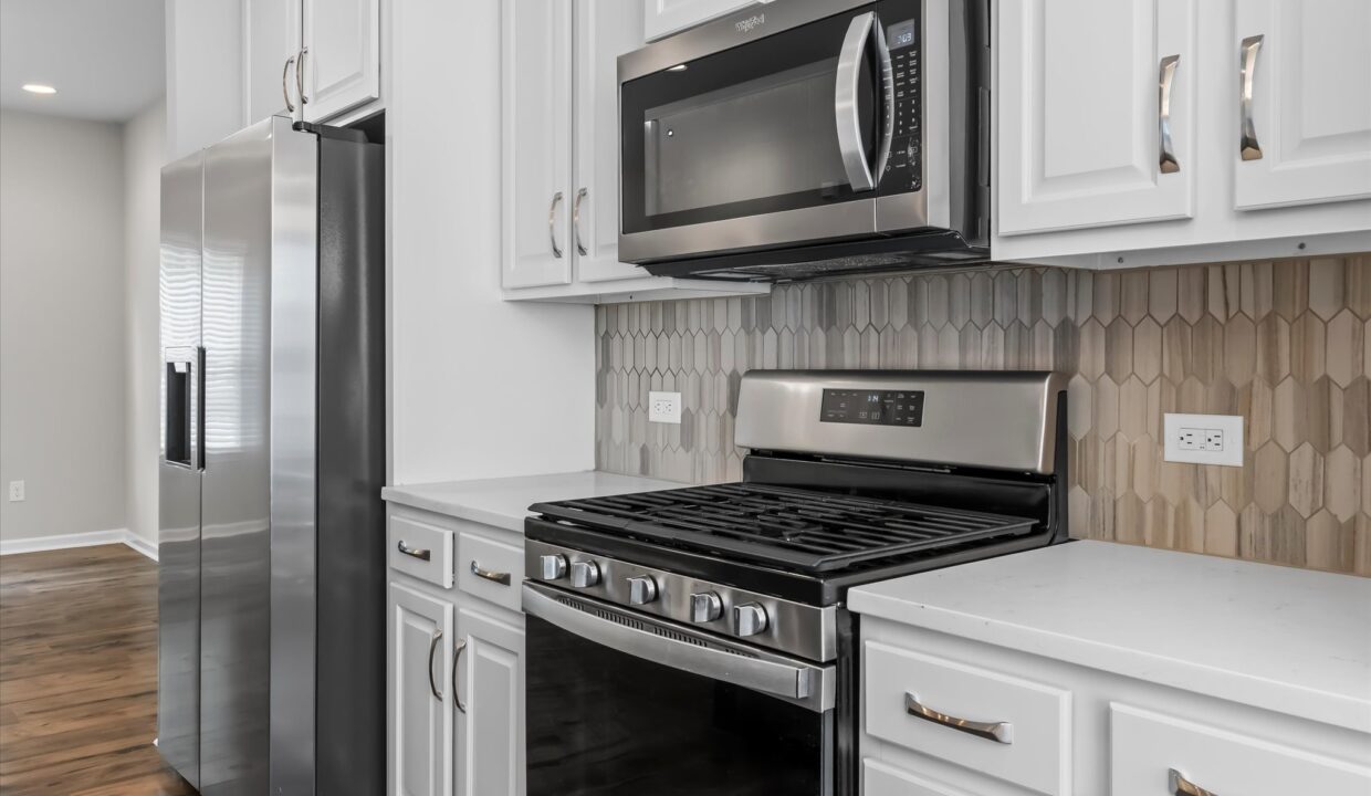 09-4462 Wesmar Drive Kitchen 3