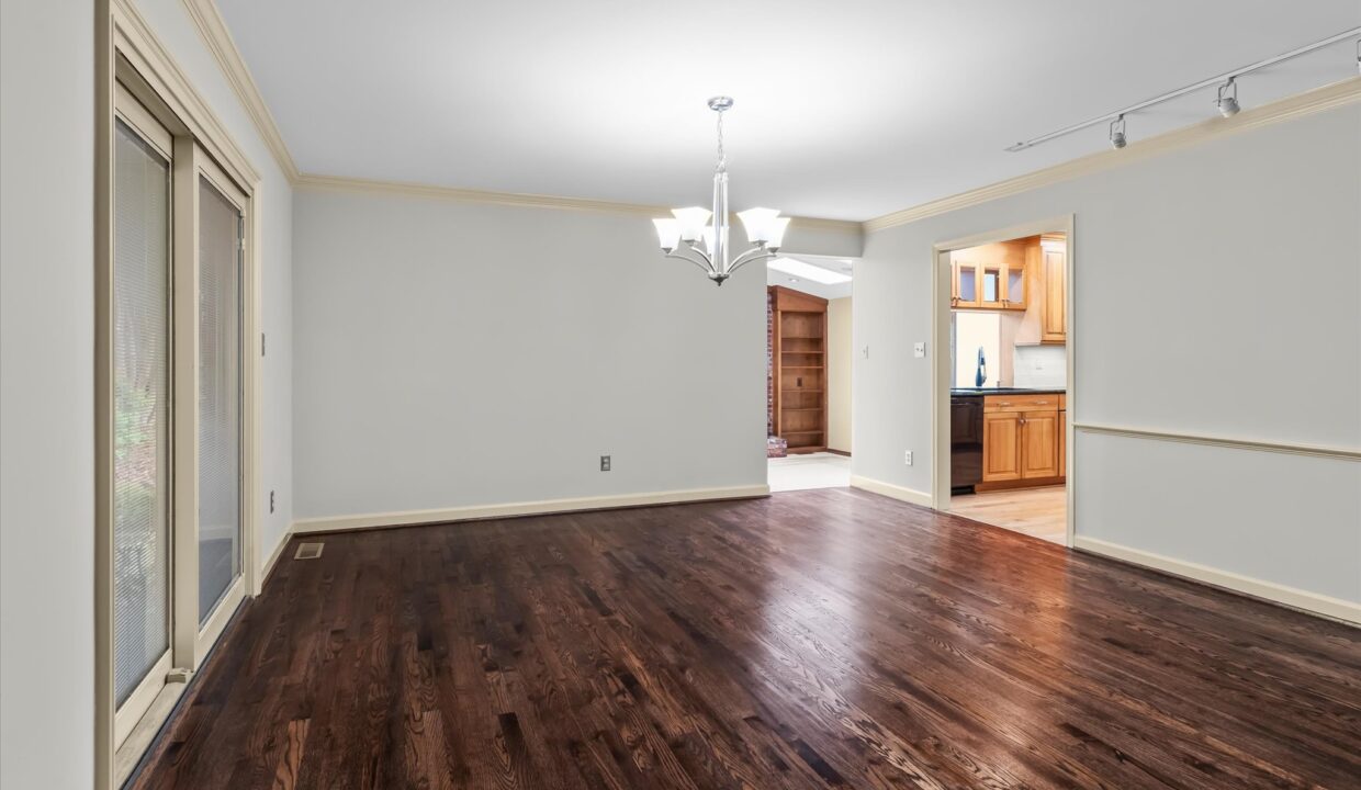 10-900 Brintonial Way Dining Room 1