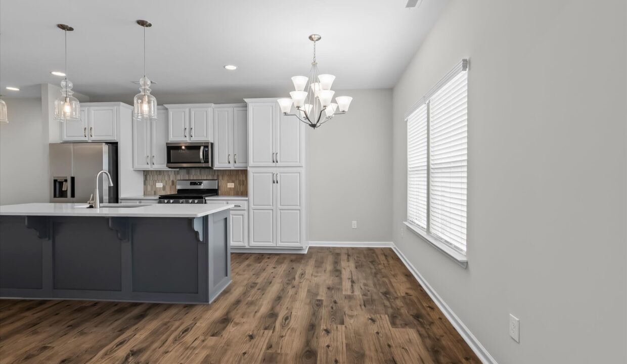 11-4462 Wesmar Drive Dining Room 1