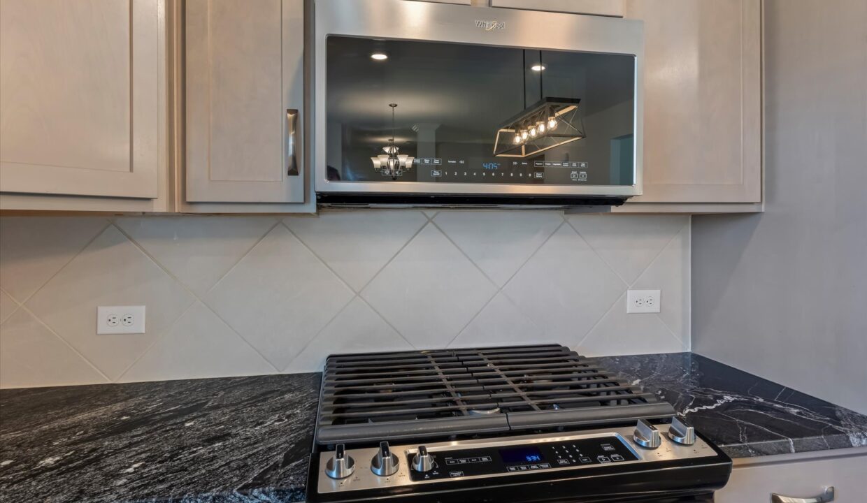 14-146 Centerplace Drive Kitchen 3