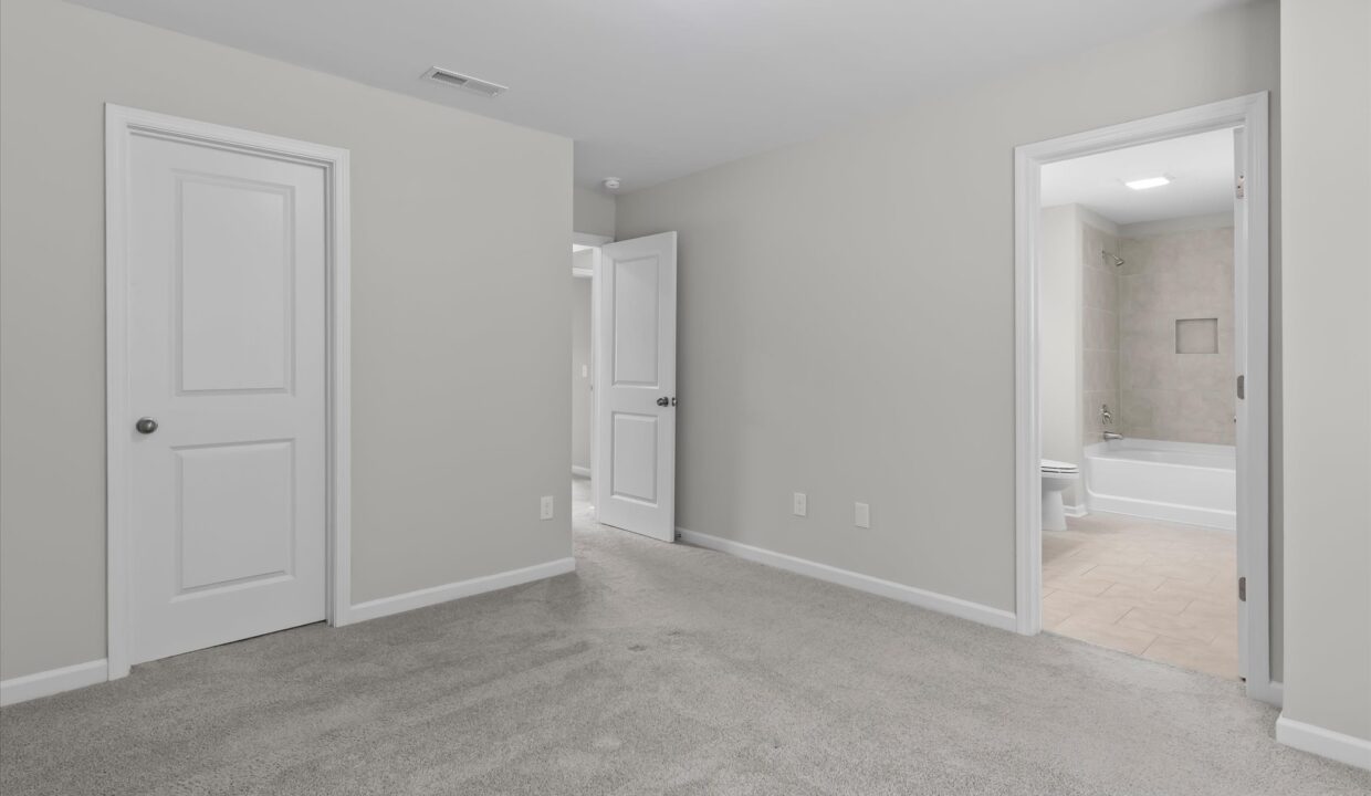 18-4462 Wesmar Drive Primary Bedroom 3