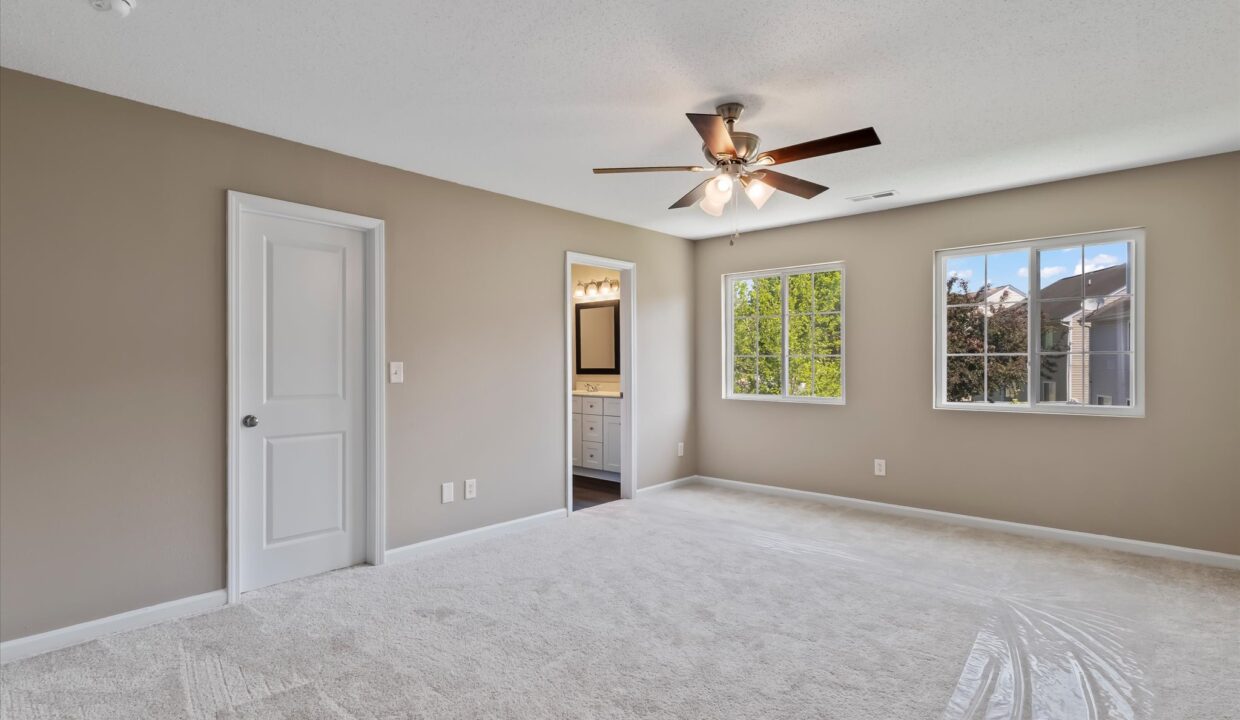 19-5011 Emberly Drive Primary Bedroom 1