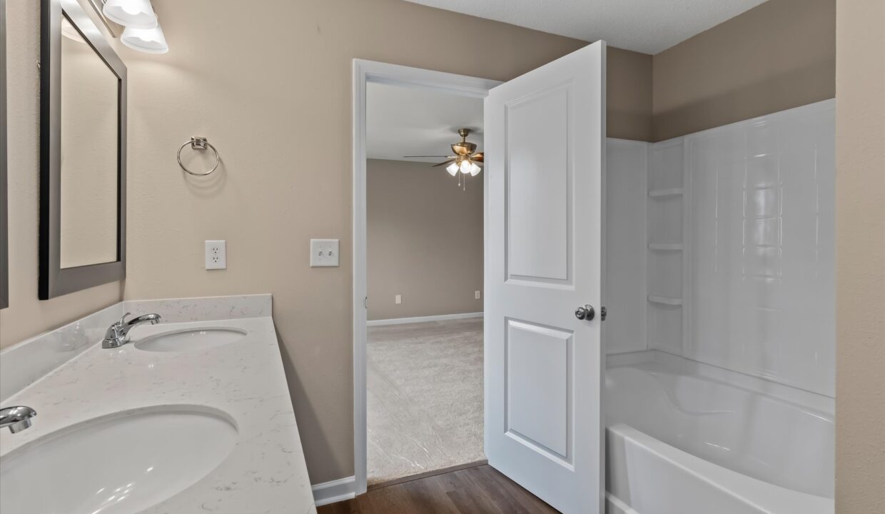 23-5011 Emberly Drive Primary Bedroom Bath 2