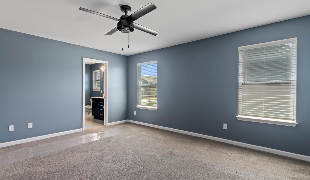 27-146 Centerplace Drive Primary Bedroom 3
