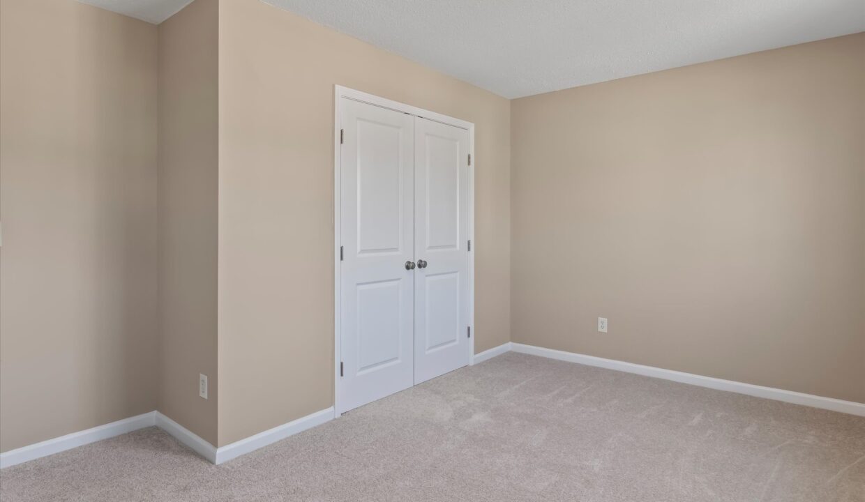 28-5011 Emberly Drive Bedroom 3 2