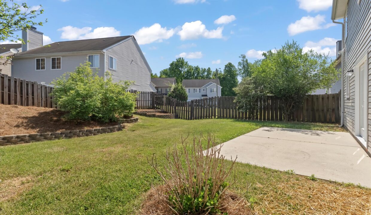 32-5011 Emberly Drive Back 1
