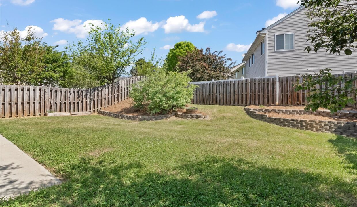33-5011 Emberly Drive Back 2