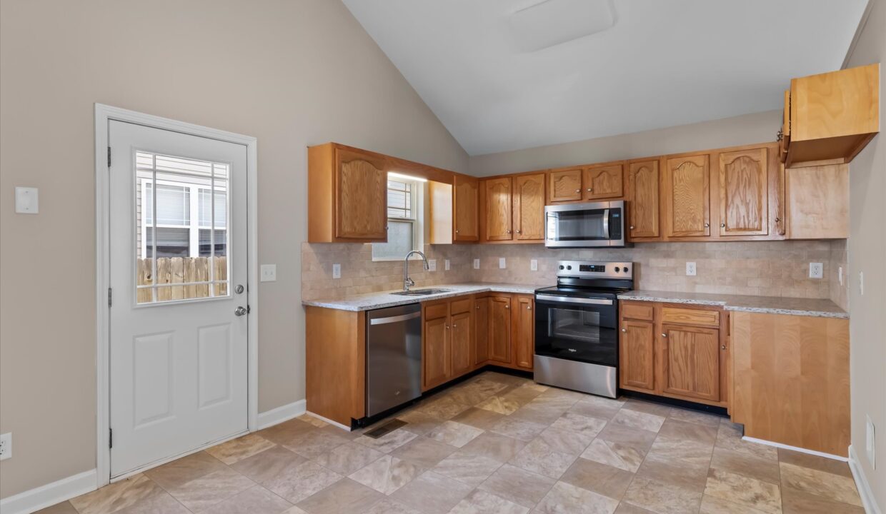 09-623 Denny Drive Kitchen 1